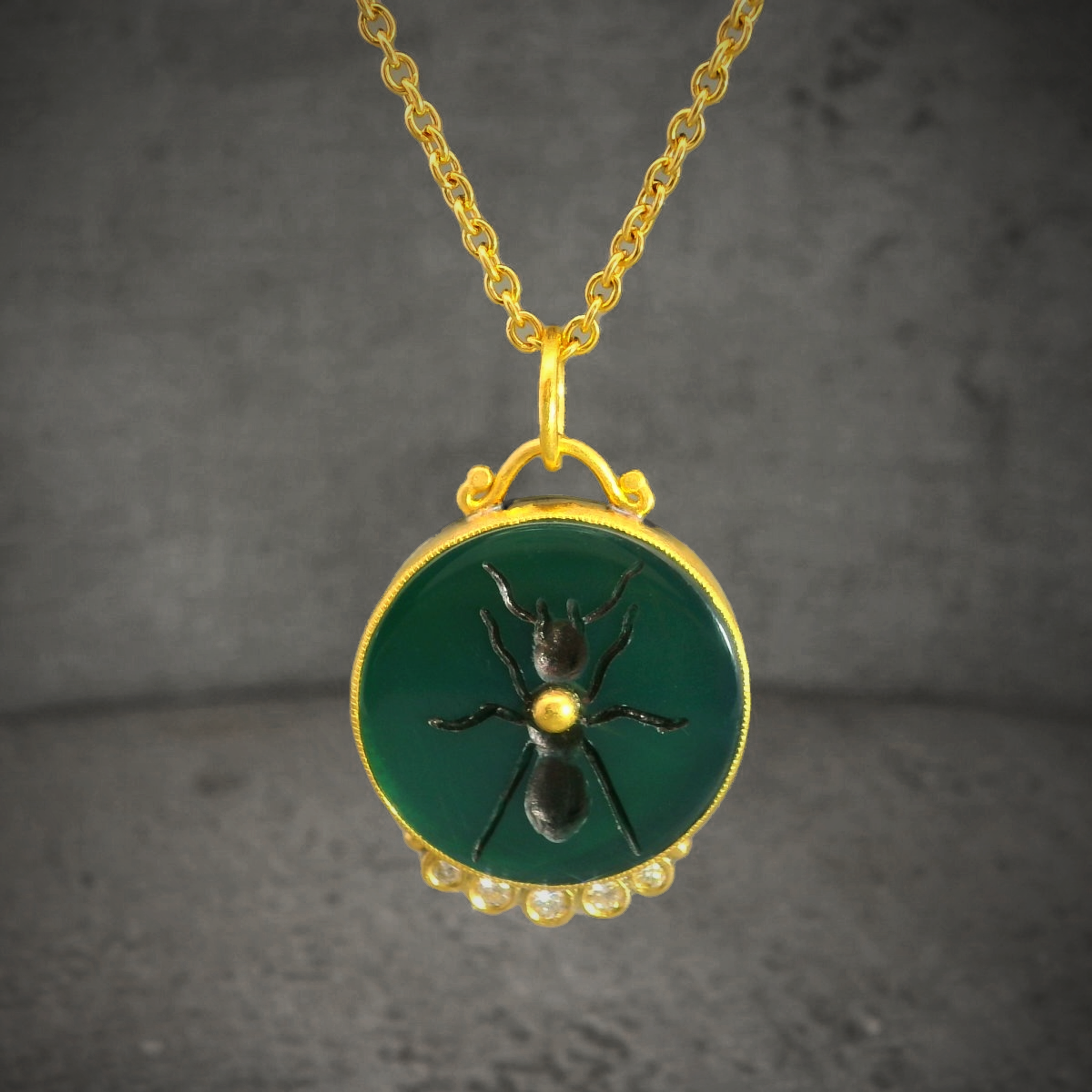 Antique-Inspired Agate Pendant with Intaglio Ant Design