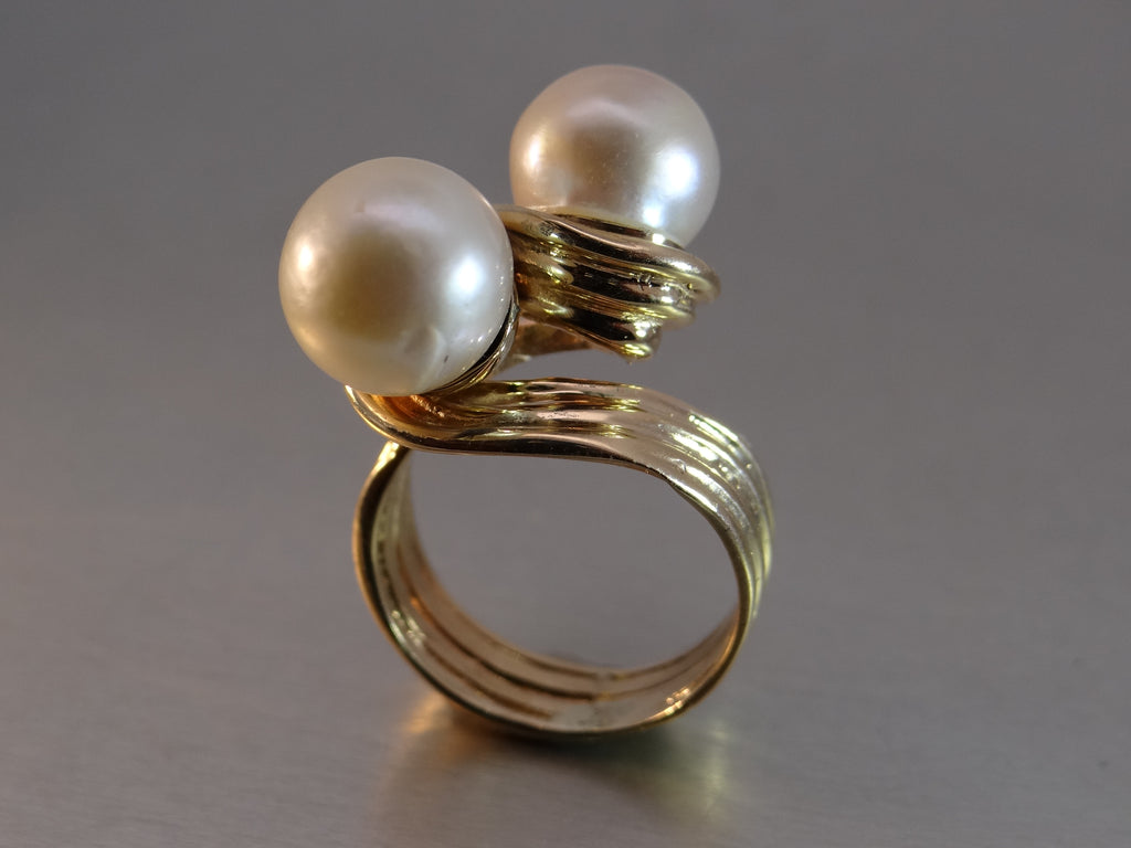 Vintage Pearl Bypass Ring