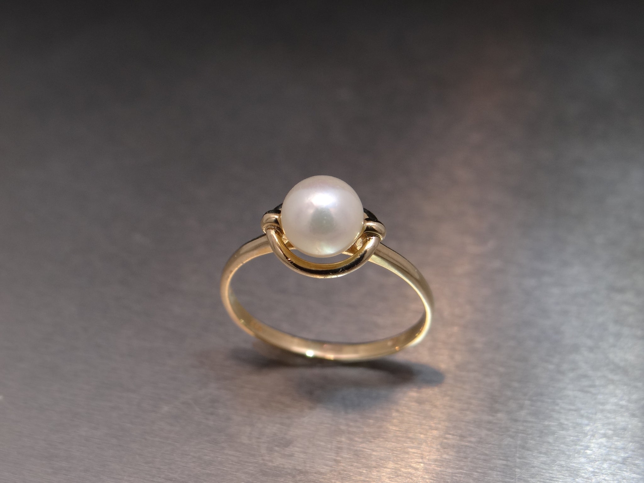 Solitaire Pearl Ring