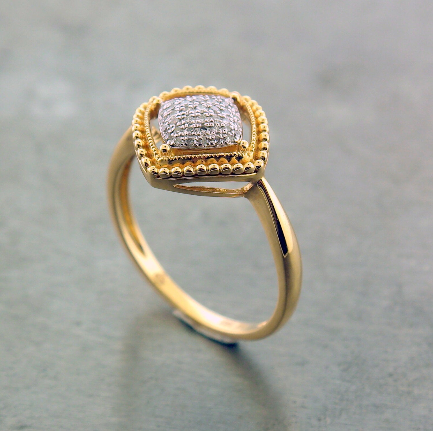 14K WHITE AND YELLOW GOLD RING