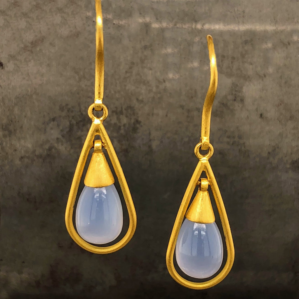18k Yellow Gold Chalcedony Drop Earrings